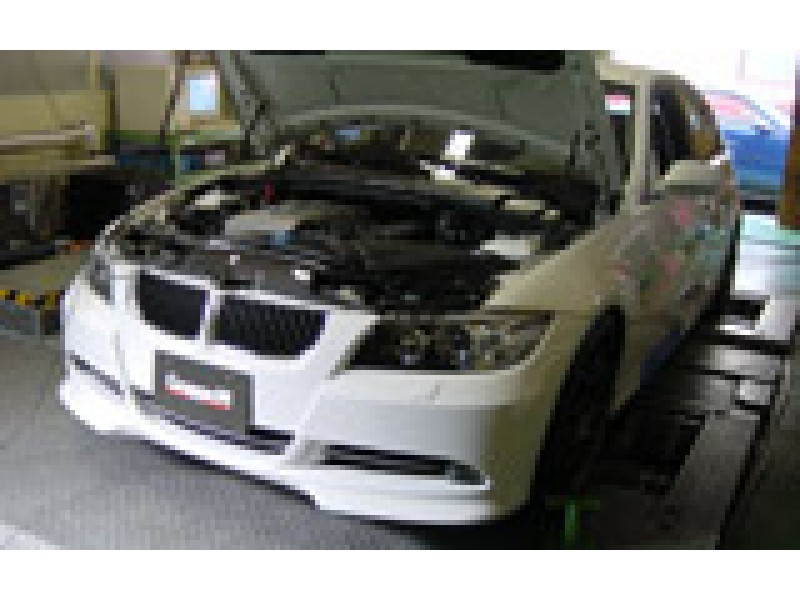 GruppeM BMW 3-Series E90 E91 E92 E93 323i 325i 330i 330xi Intake System